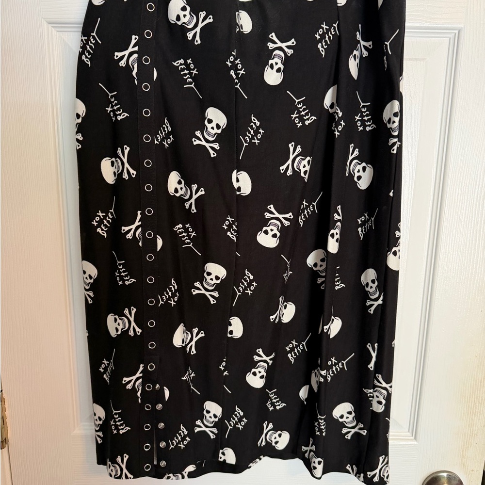 torrid betsey Johnson retro rockabilly high waisted Black Skirt Skull Print